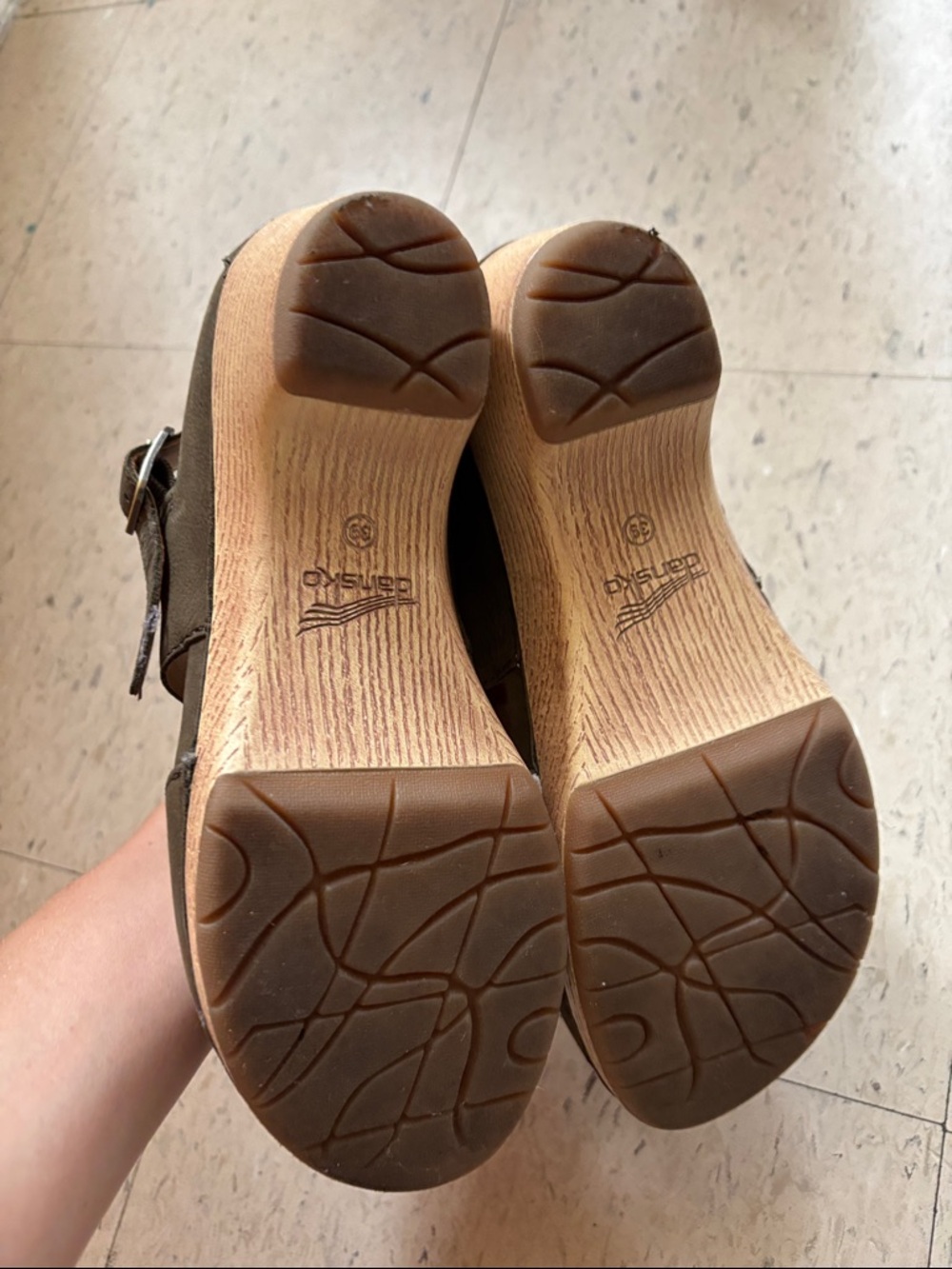❤️ Dansko Lucia Clogs Ivy Green Nutbuck Leather Back Strap Platform Comfort 39 9 - Picture 3 of 6